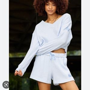 Alo Yoga Muse Ribbed set in Blue Skies Heather